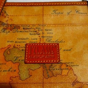 Alviero Martini leather purse